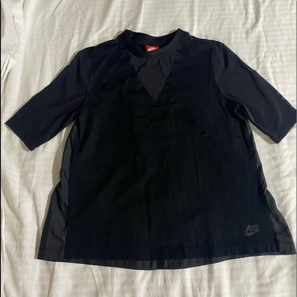NWOT Unique Nike top - Picture 2 of 9
